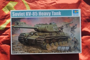Trumpeter 01569 Soviet KV-85 Heavy Tank